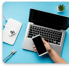 Box 5G mobile avec laptop et smartphone